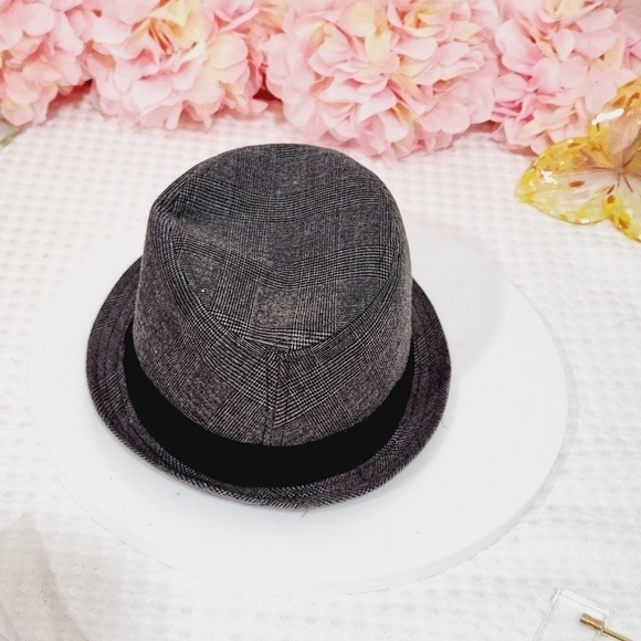 FEDORA 1989 Place Size 2-4yr - Picture 4 of 9